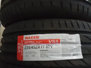 235/45r17 Maxxis Victra Sport 5