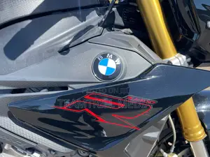 BMW Sport 2019 Black