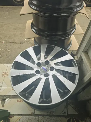 Volvo Original 17 Inch Rims Black/Silver