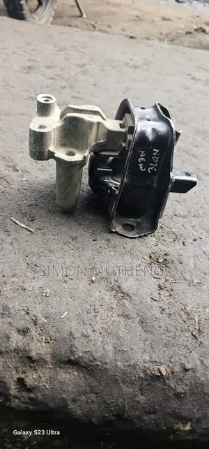 Nissan March/Note Engine Mounting