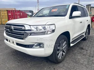 Toyota Land Cruiser 4.6 V8 ZX 2018 White