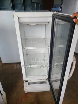 Show Case Upright