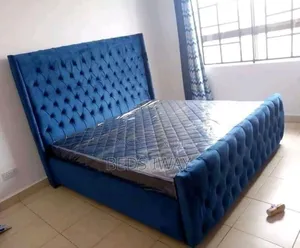 6x6 Blue Chester With Mattress
