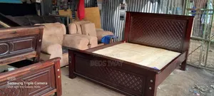 2bolt 5x6 Furnished Bed