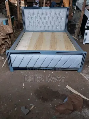 Bright Gray 5x6 Bed