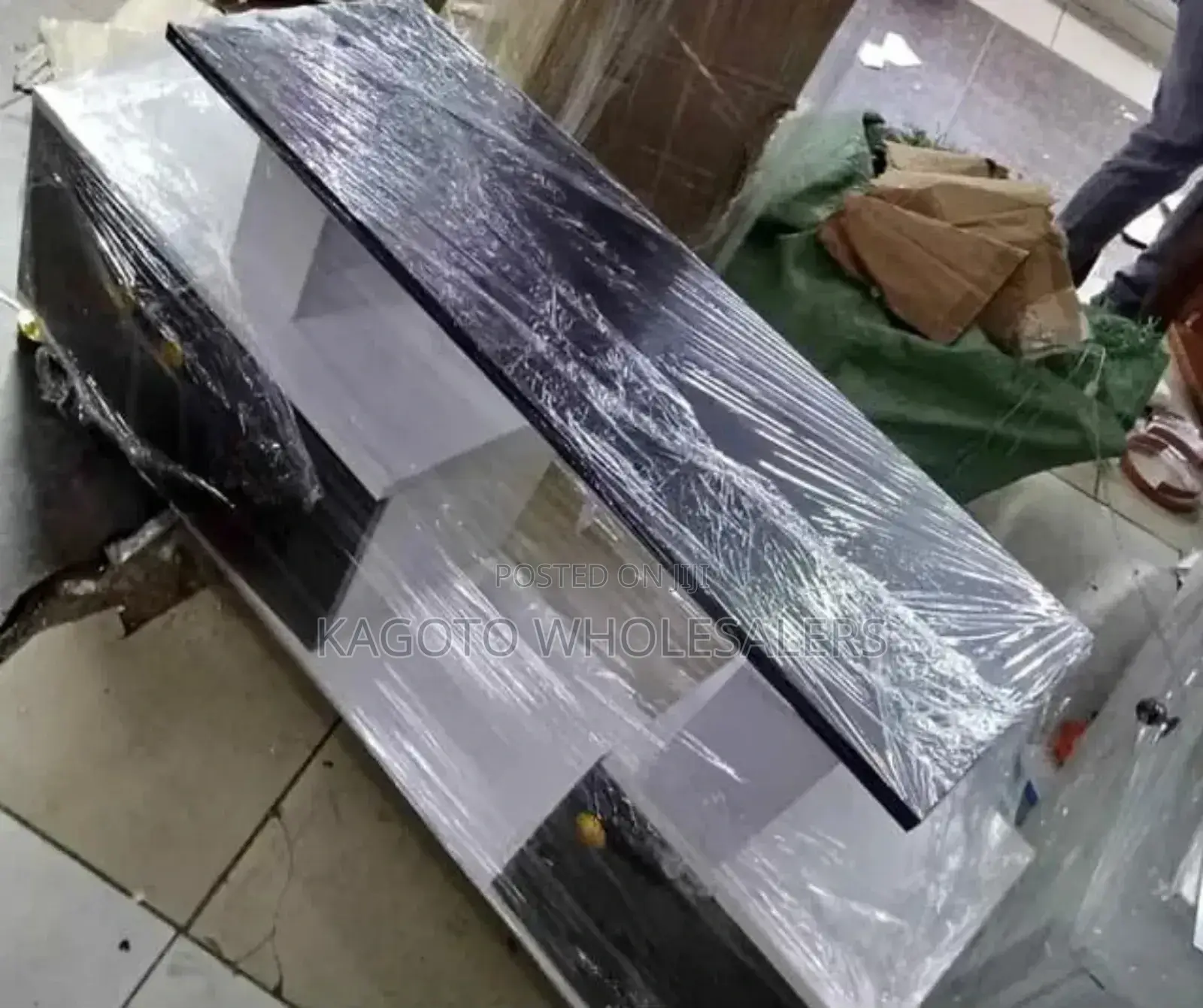 Instabul 2 Tv Stand I/T