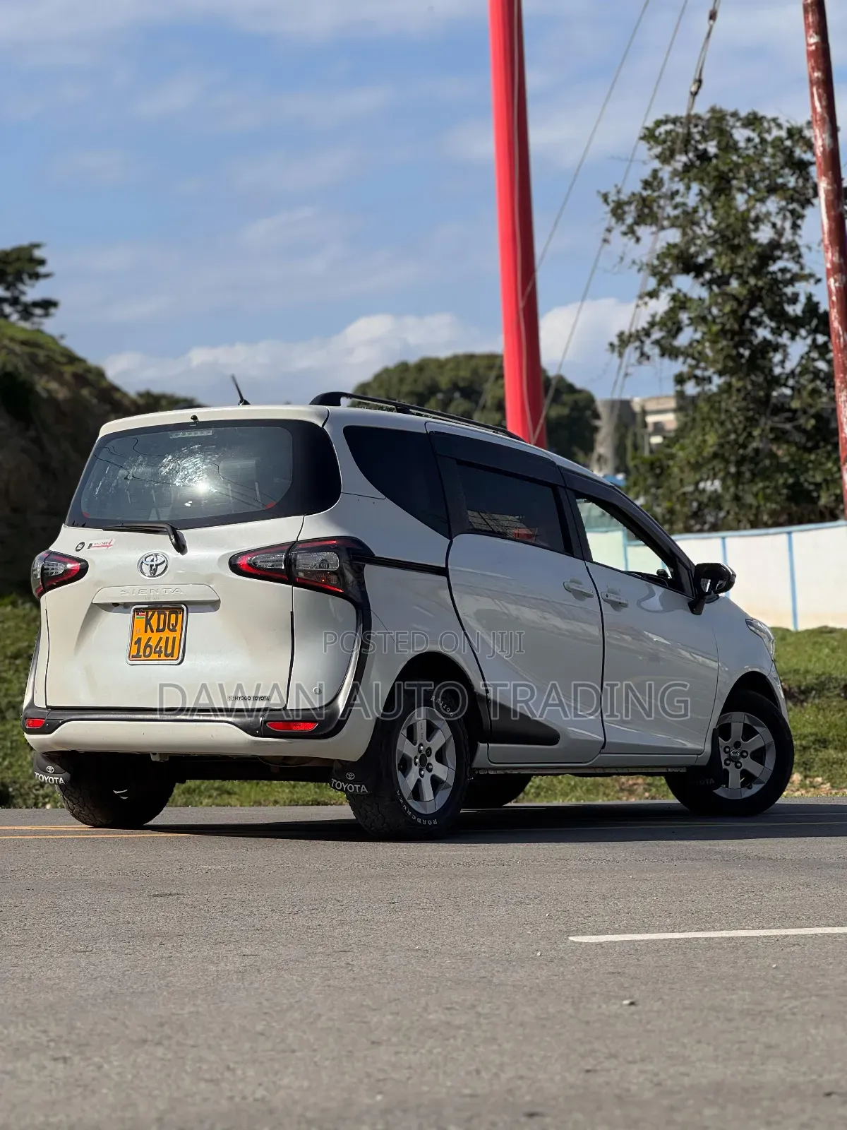 Toyota Sienta 2017 White