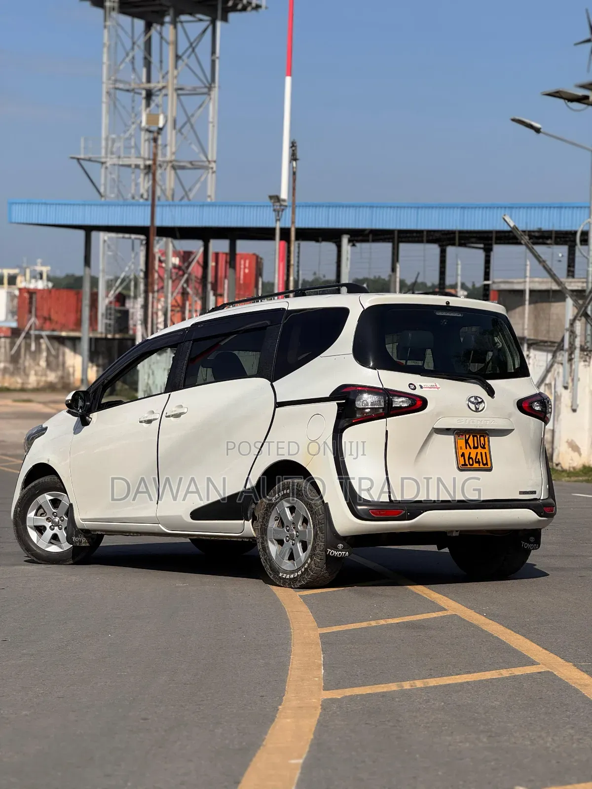 Toyota Sienta 2017 White