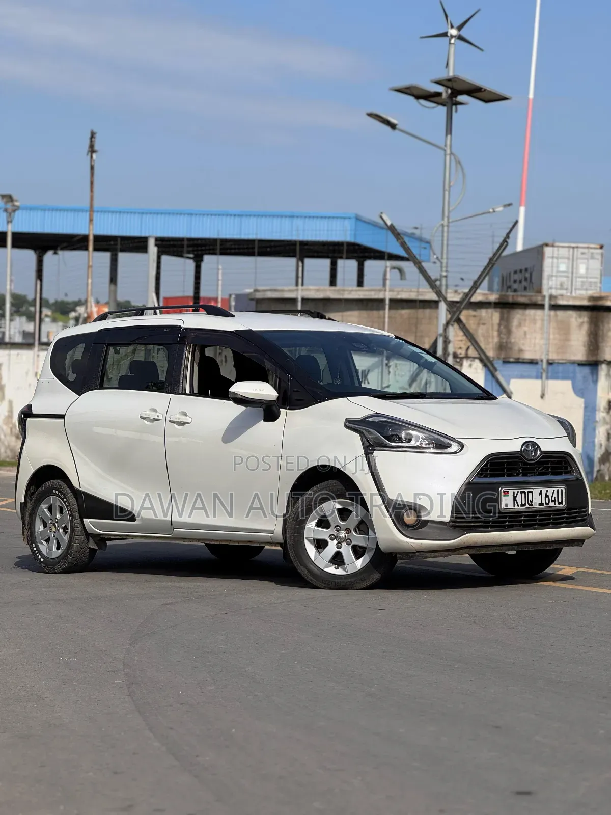 Toyota Sienta 2017 White