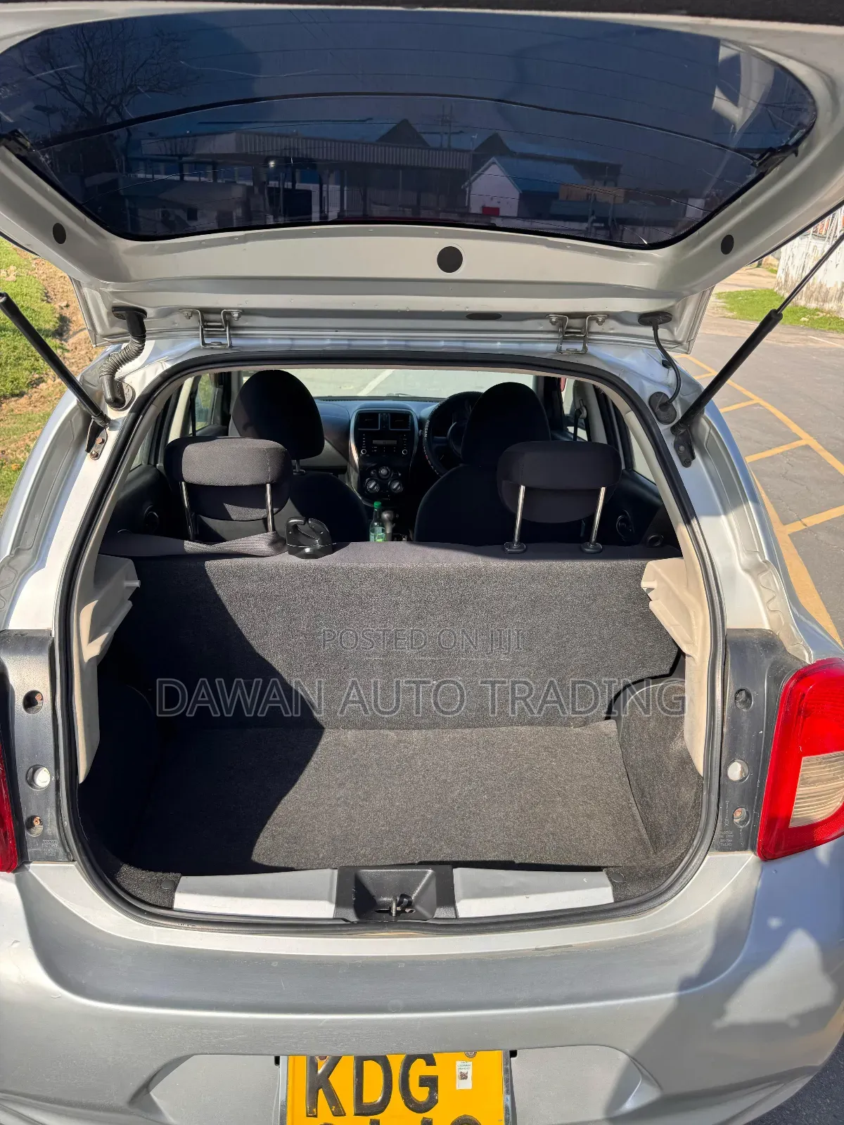 Nissan March 2016 Silver