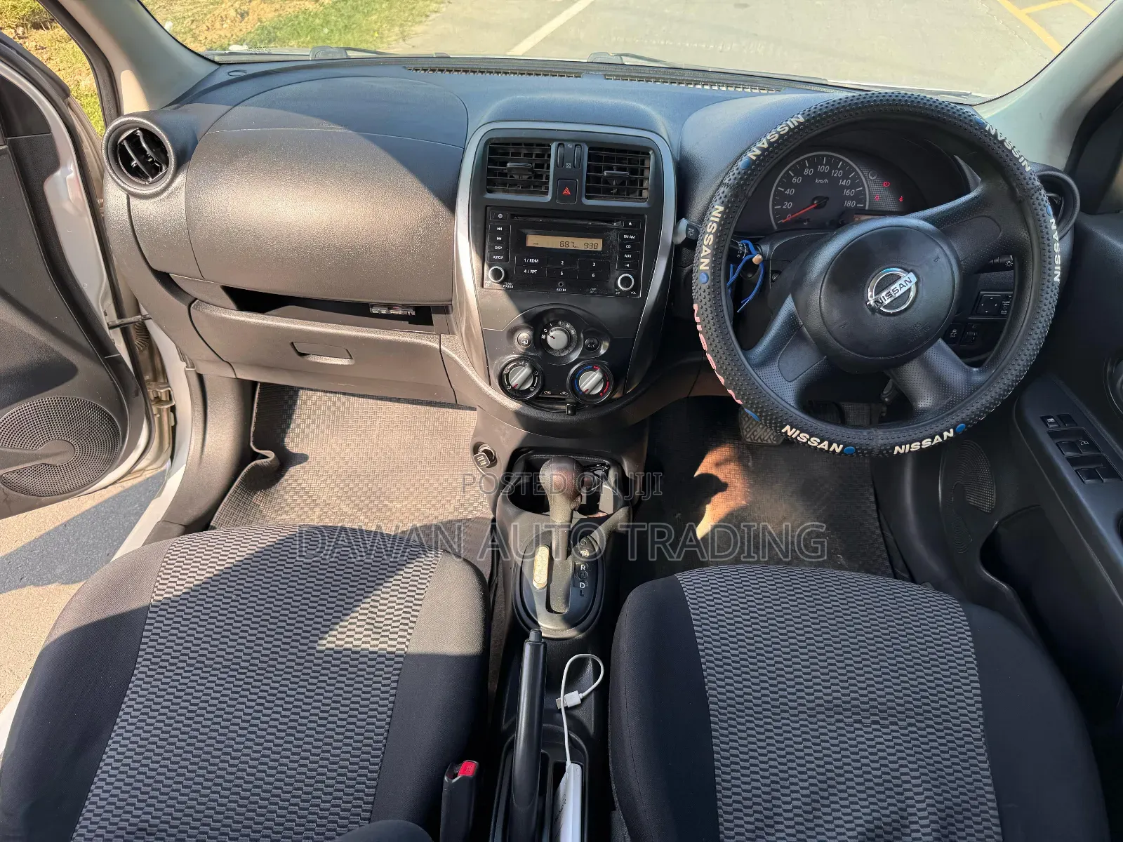 Nissan March 2016 Silver