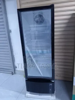 Hisense 222litres Showcase Fridge Glass Door