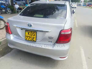 Toyota Axio 2018 Silver
