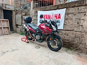 Suzuki V-Strom 2007 Red