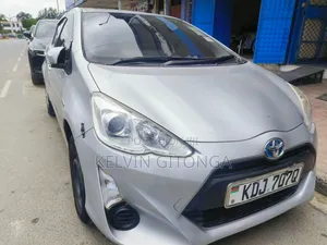 Toyota Aqua 2015 Silver