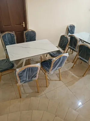 Vintage White Dining Table/Hotel Table With 6 Chairs Dqw8