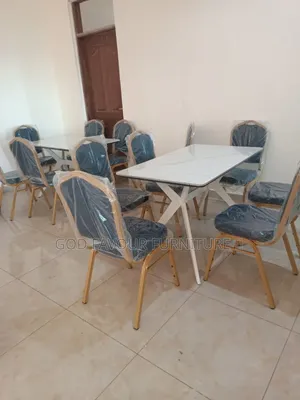 White Dining Table/Hotel Table With 6 Stackable Chairs Hjf4