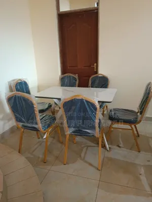 Modern Dining Table/Hotel Table Plus 6 Comfy Chairs Yck9