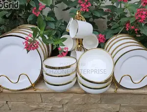 *High Quality 24 Pieces Gold Rimmed Trendy Dinner Sets*. 