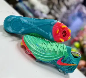 Quality Phantom Luna Cleats, Nike Phantom Boots