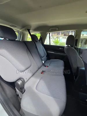 Nissan Wingroad 2018 Silver