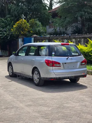 Nissan Wingroad 2018 Silver