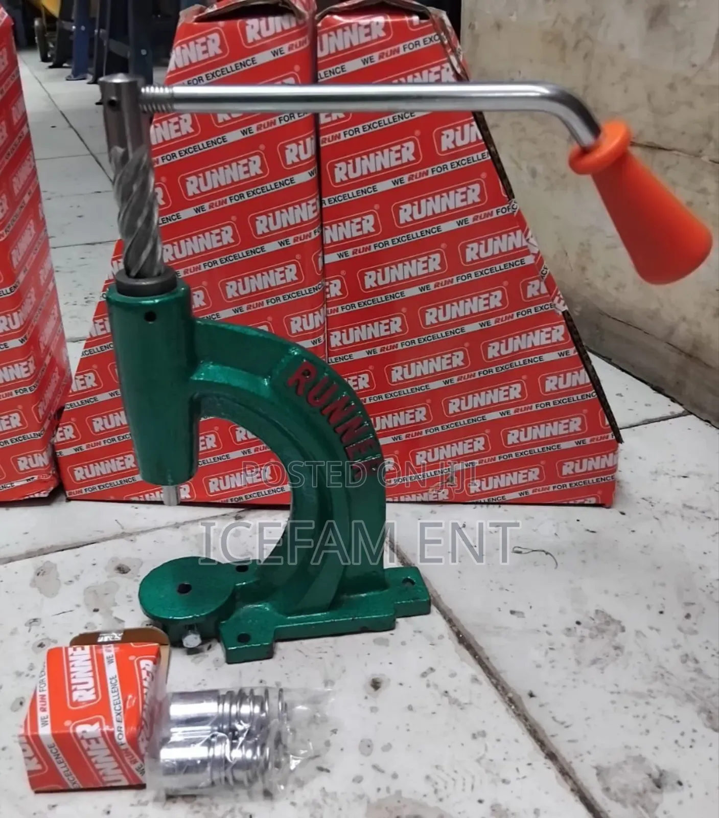 Runner Button Press/Button Press Machine