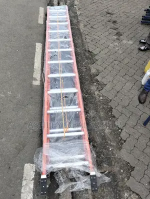 Heavy-Duty Fibreglass Extension Ladder