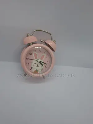 Classic Retro Alarm Clock – Silent Sweep Hand