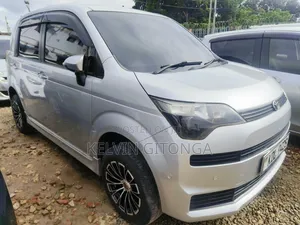 Toyota Spade 2016 Silver