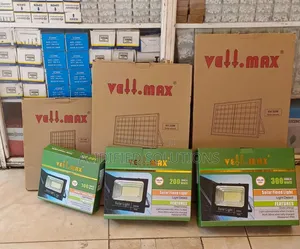 Solar Floodlight<> 300w Velmax Floodlight