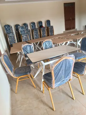White Dining Table/Hotel Table Plus 6 Dining Chairs Hjq8