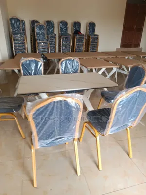 Modern Stackable Dining Table/Hotel Table Plus 6 Chairs J8yk