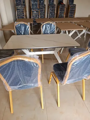 Brand New White Dining/Hotel Table Plus 6 Dining Chairs Gv7s