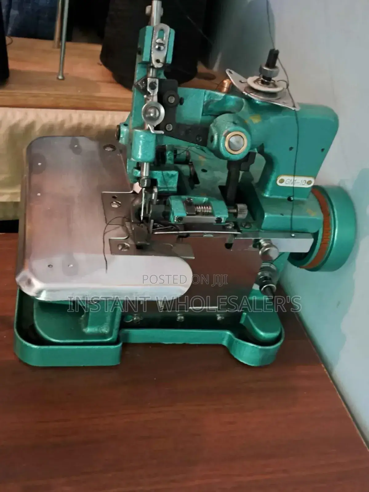 Overlock Sewing Machine Complete