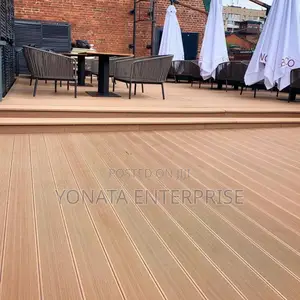 Decking Flooring Planks / WPC Decking