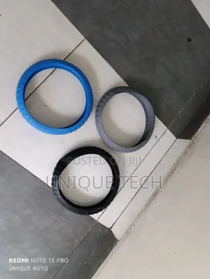 Stretch Silicone Wheel Cover / Easy Fit Steering Wrap