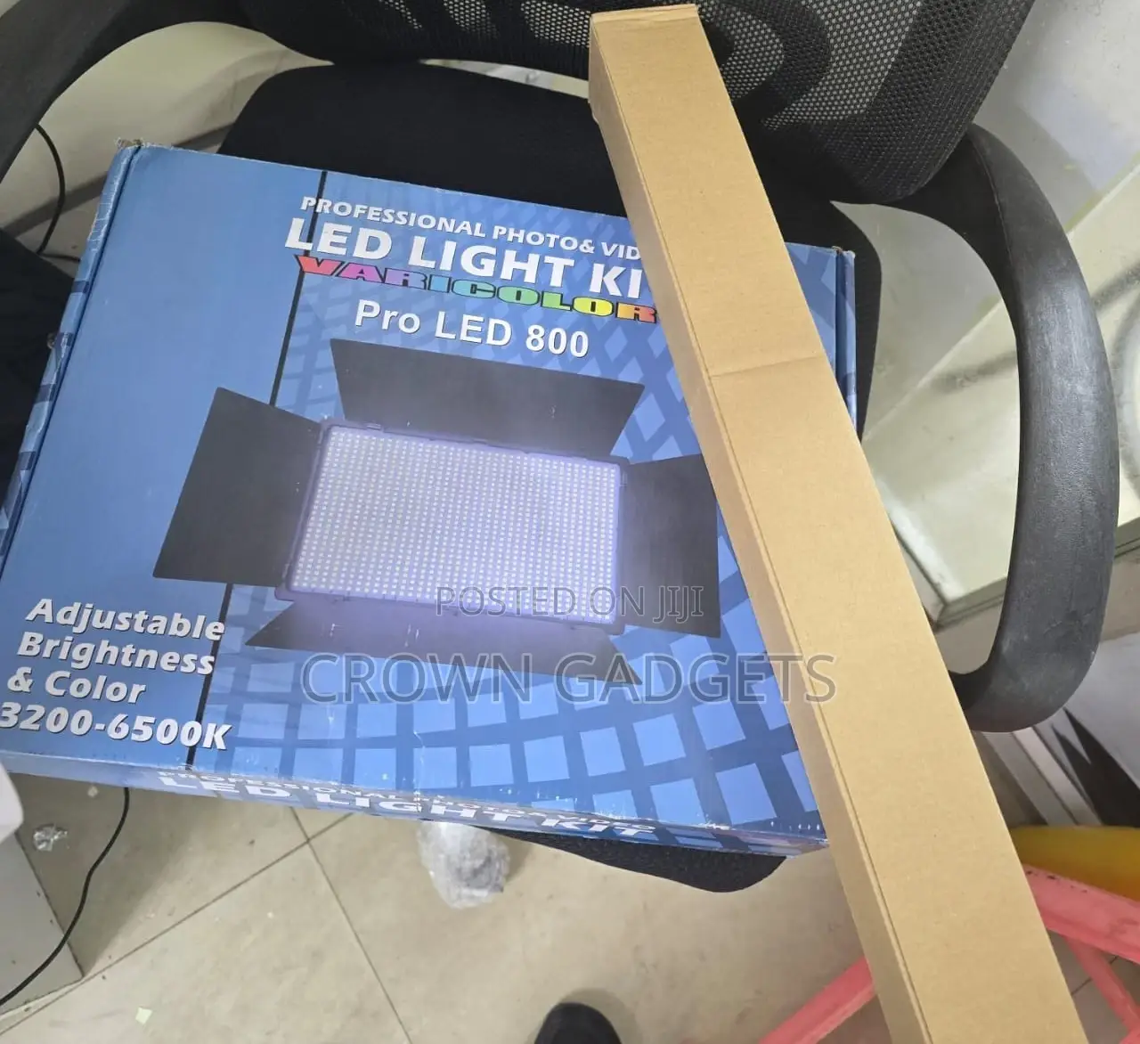 U800 Video Light – Adjustable Brightness Stand Combo