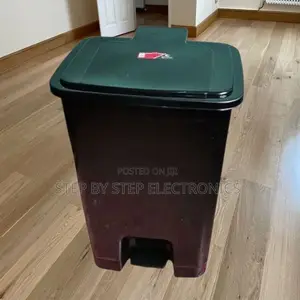 Lightweight 30l Litres Plastic Foot Pedal Waste Bin