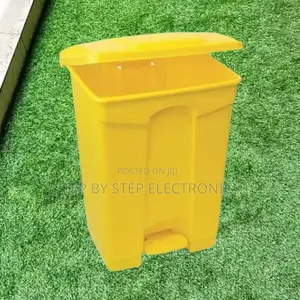 30l Litres Plastic Foot Pedal Waste Bin for Use in Bedroom