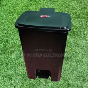 Yellow Color 30l Litres Plastic Foot Pedal Waste Bin