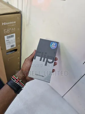 New Samsung Galaxy Z Flip4 512 GB Gold