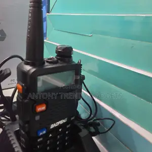 Baofeng Uv 5r Uhf/VHF – Rechargeable Handheld Radio