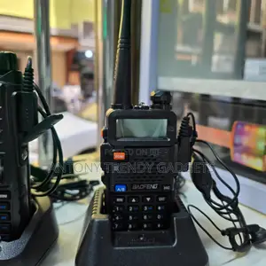 Uv5r Baofeng Walkie Talkie – Long Range With Led
