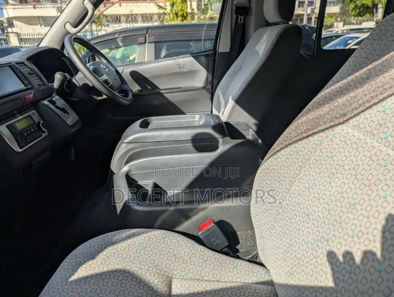 Toyota HiAce 2018 Blue