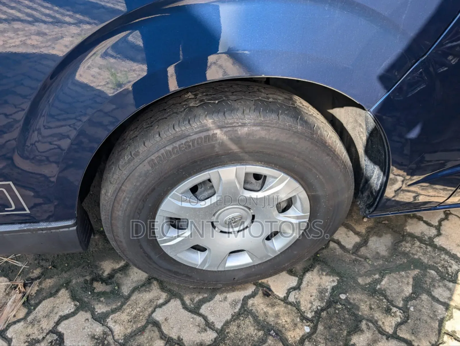 Toyota HiAce 2018 Blue