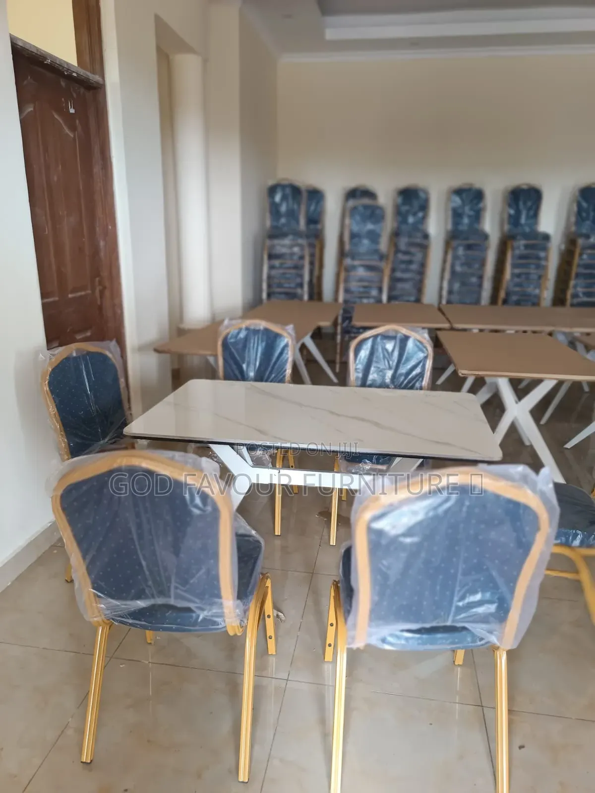 Generic Modern White Dining/Hotel Table Plus 6 Comfy Chairs