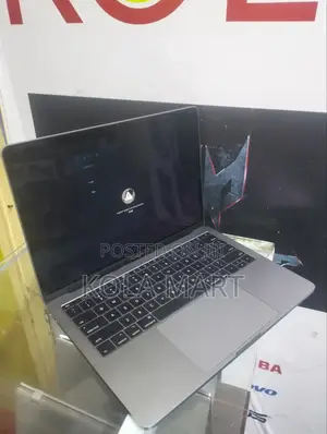 Laptop Apple MacBook Pro 2017 8GB Intel Core i5 SSD 256GB