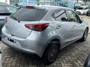 Mazda 2 2020 Silver