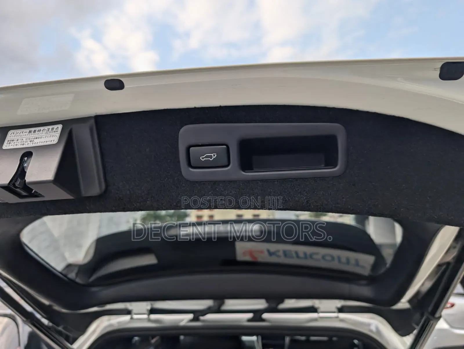 Toyota Harrier 2.0 2018 White